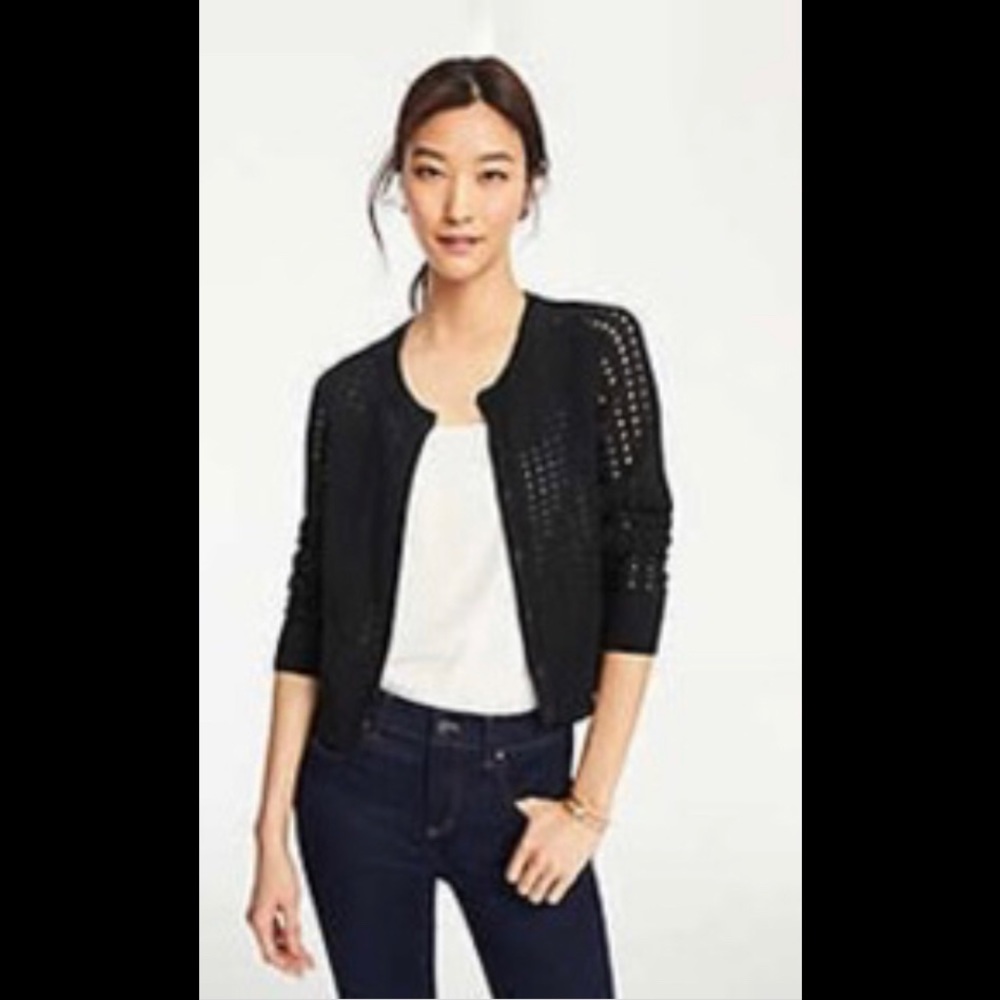 Three quarter sleeve sweater